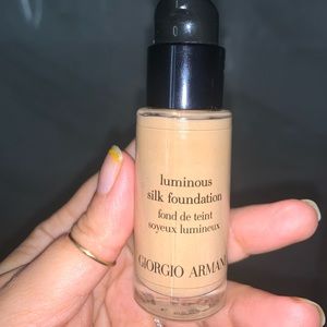 Giorgio Armani Luminous Silk Foundation -6